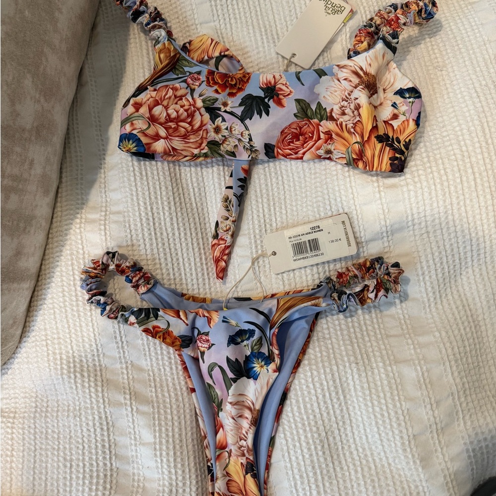 NWT- Agua Bendita Adele Bikini